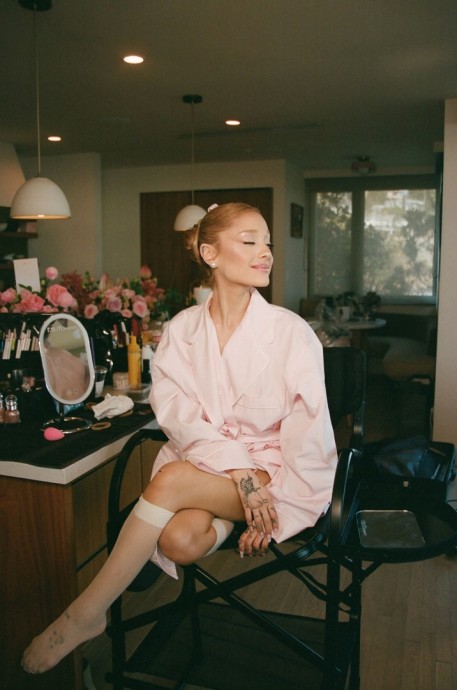 Ариана Гранде (Ariana Grande) в фотосессии для журнала Vogue (2024)