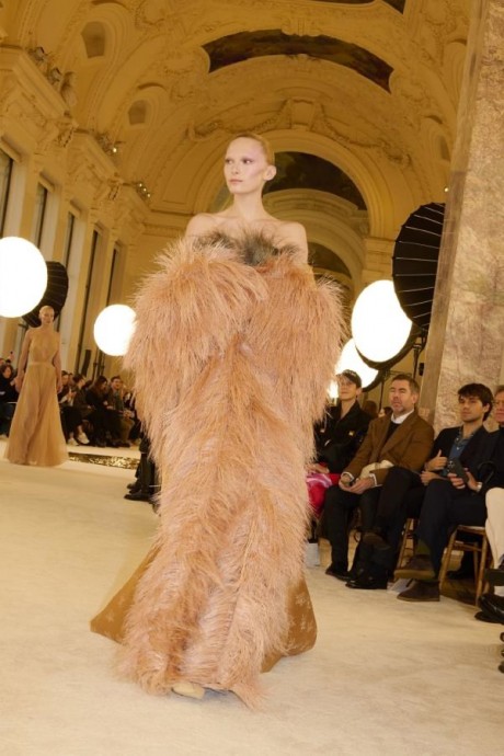 Коллекция Schiaparelli Haute Couture Весна-Лето 2025