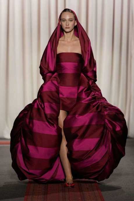 Коллекция Giambattista Valli Haute Couture Весна-Лето 2025