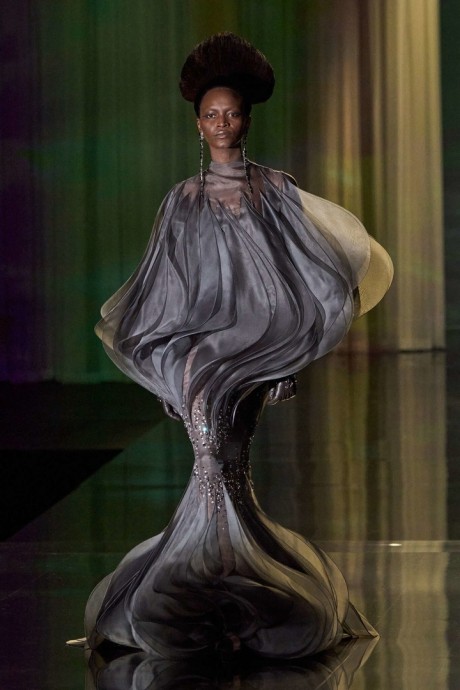 Лучшие в моде: Stephane Rolland 2025