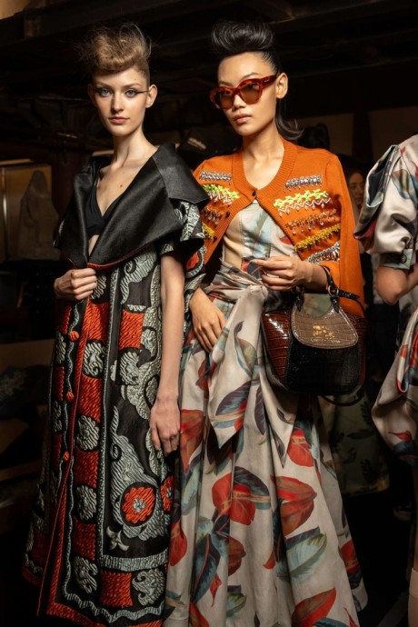 Высокая мода Backstage Antonio Marras SS 2025