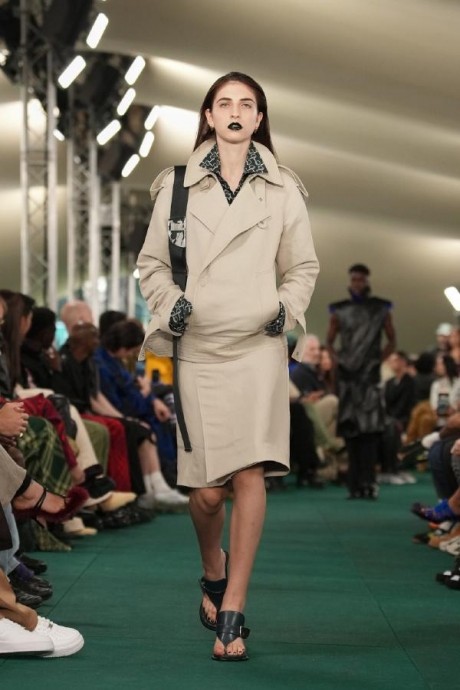 Коллекция Burberry Ready-To-Wear Весна-Лето 2024