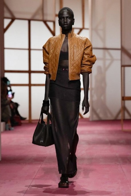 Коллекция Hermès Ready-To-Wear Весна-Лето 2025