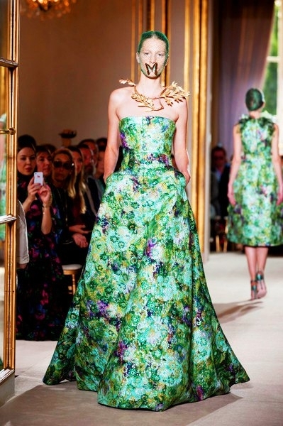 GIAMBATTISTA VALLI Couture Fall 2012. part 1