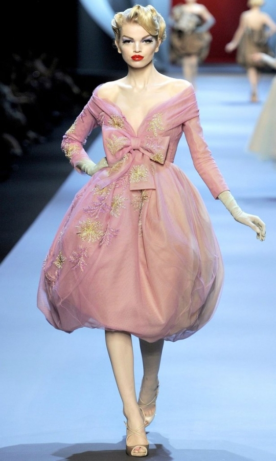 Ретро-образы в современности. Christian Dior Haute Couture Spring/Summer 2011 - последняя коллекция 