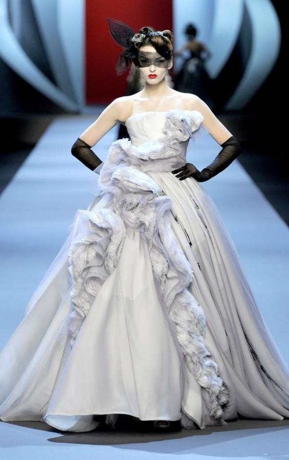 Ретро-образы в современности. Christian Dior Haute Couture Spring/Summer 2011 - последняя коллекция 