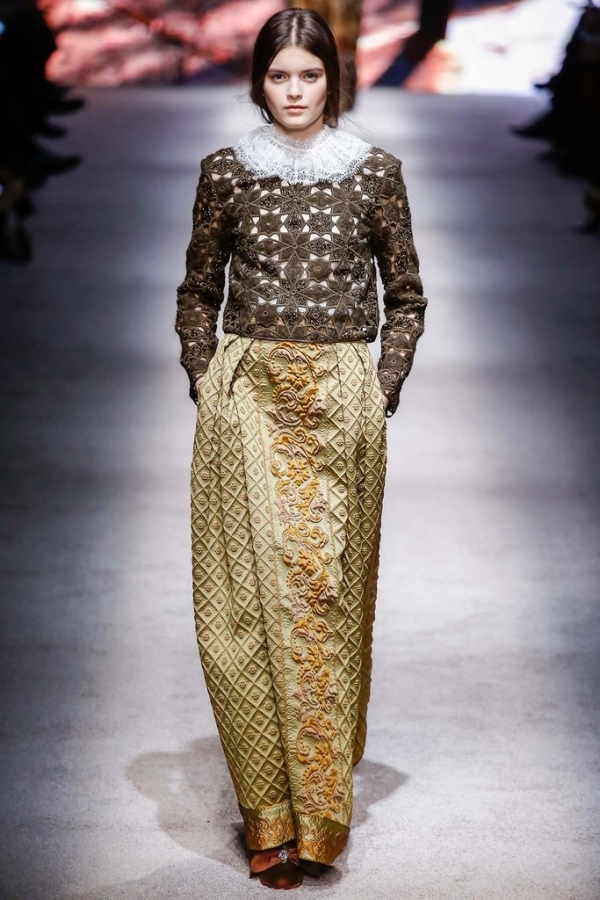 Alberta Ferretti Fall 2015 Ready-to-Wear